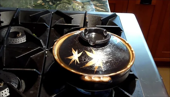 Uncover and continue cooking until the mixture becomes pasty (about 1 hour), stirring occasionally to prevent burning. Simmer, don't boil.