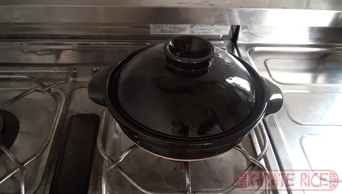 Turn off the heat and let the rice steam for another 15-20 minutes.