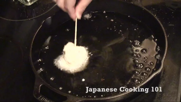 Deep fry: Heat oil to 350°F (175°C). Deep fry the kushikatsu until golden brown and cooked through.