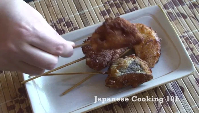 Serve immediately: Serve hot with tonkatsu sauce and a squeeze of fresh lemon juice.
