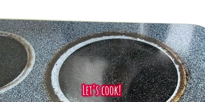 Cover the pot and bring to a boil over medium-high heat. Once boiling, reduce heat to low-medium and cook for 10 minutes.