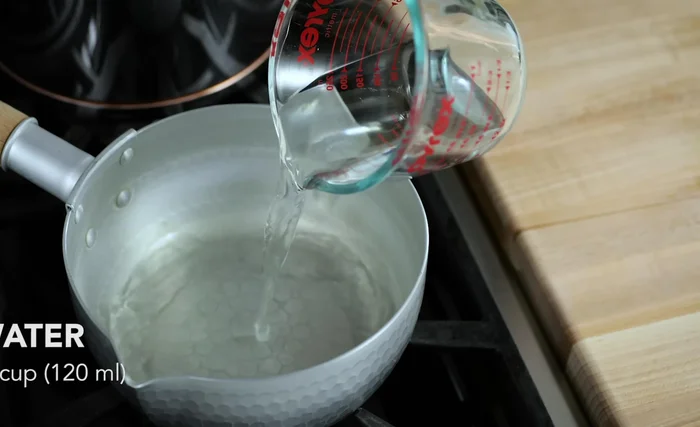 Prepare the spinach: Wash the spinach thoroughly and remove any tough stems.