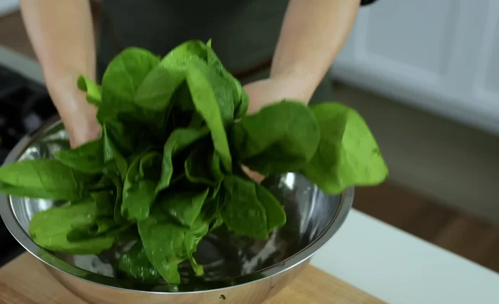 Prepare the dressing: In a bowl, combine soy sauce, mirin, and optional dashi (for a richer flavor). Adjust the amounts to your preference.