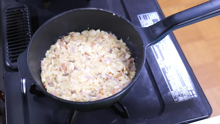 Cook on medium heat until browned on one side (approximately 4 minutes).