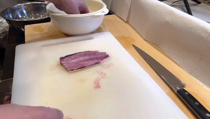 Remove the 8 'flowers' (flesh) from the head in order.