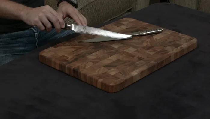 Shun Classic Damascus knife detail