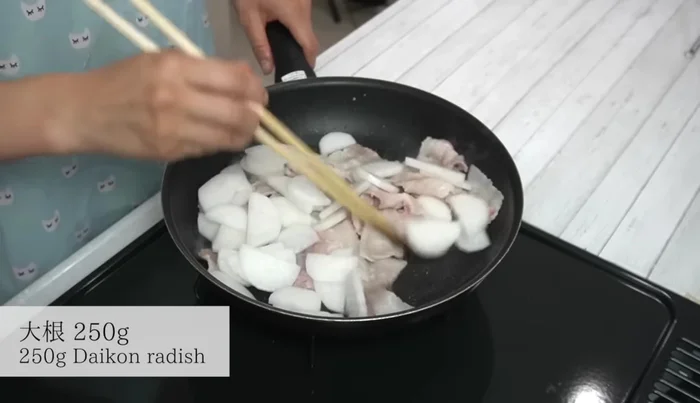 Add the daikon radish to the pan and stir-fry until about half-sized (3-4 minutes).