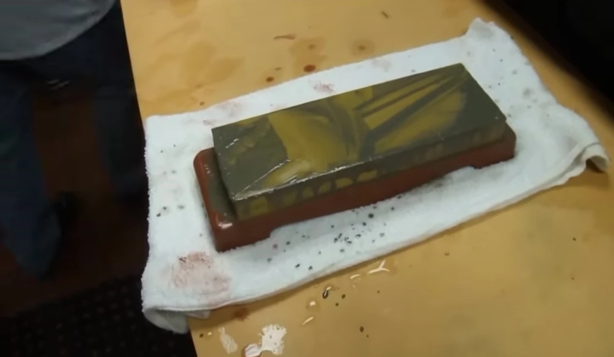 Sharpening stones: 1000 & 6000 grit