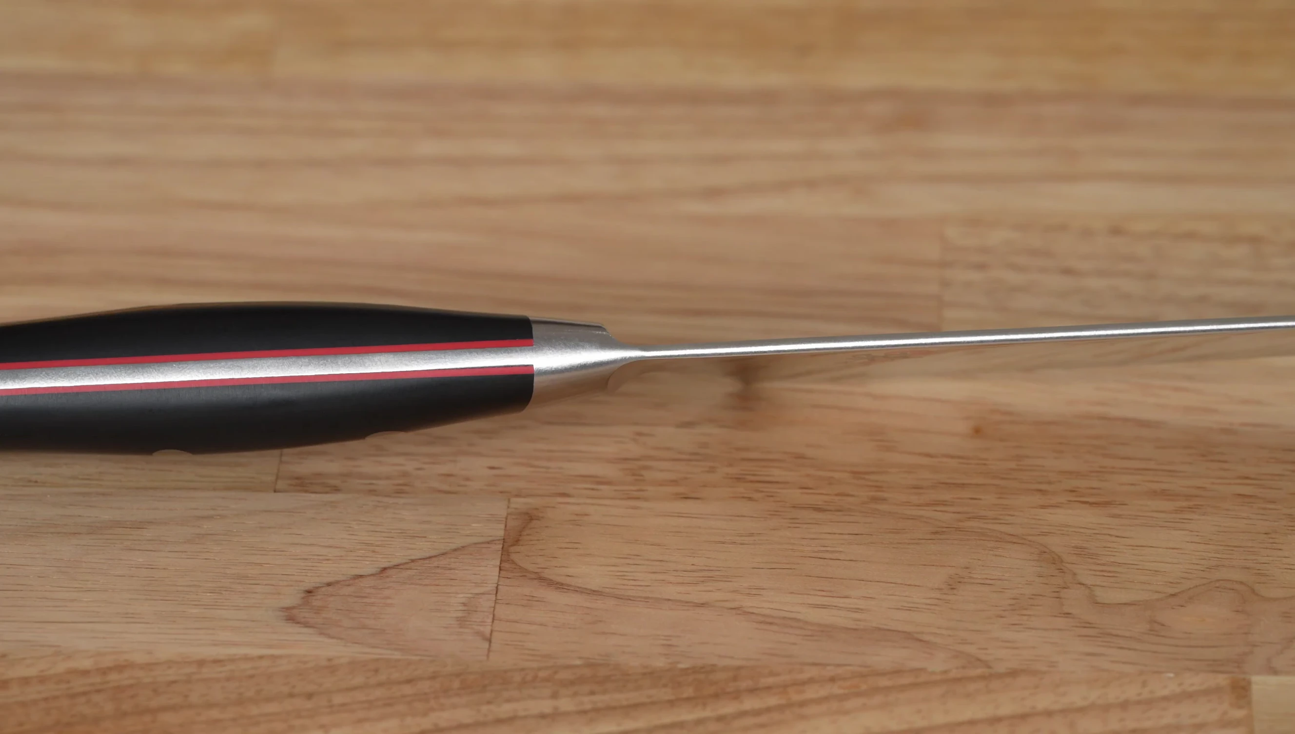 Miyabi Evolution knife: full tang, red inlay