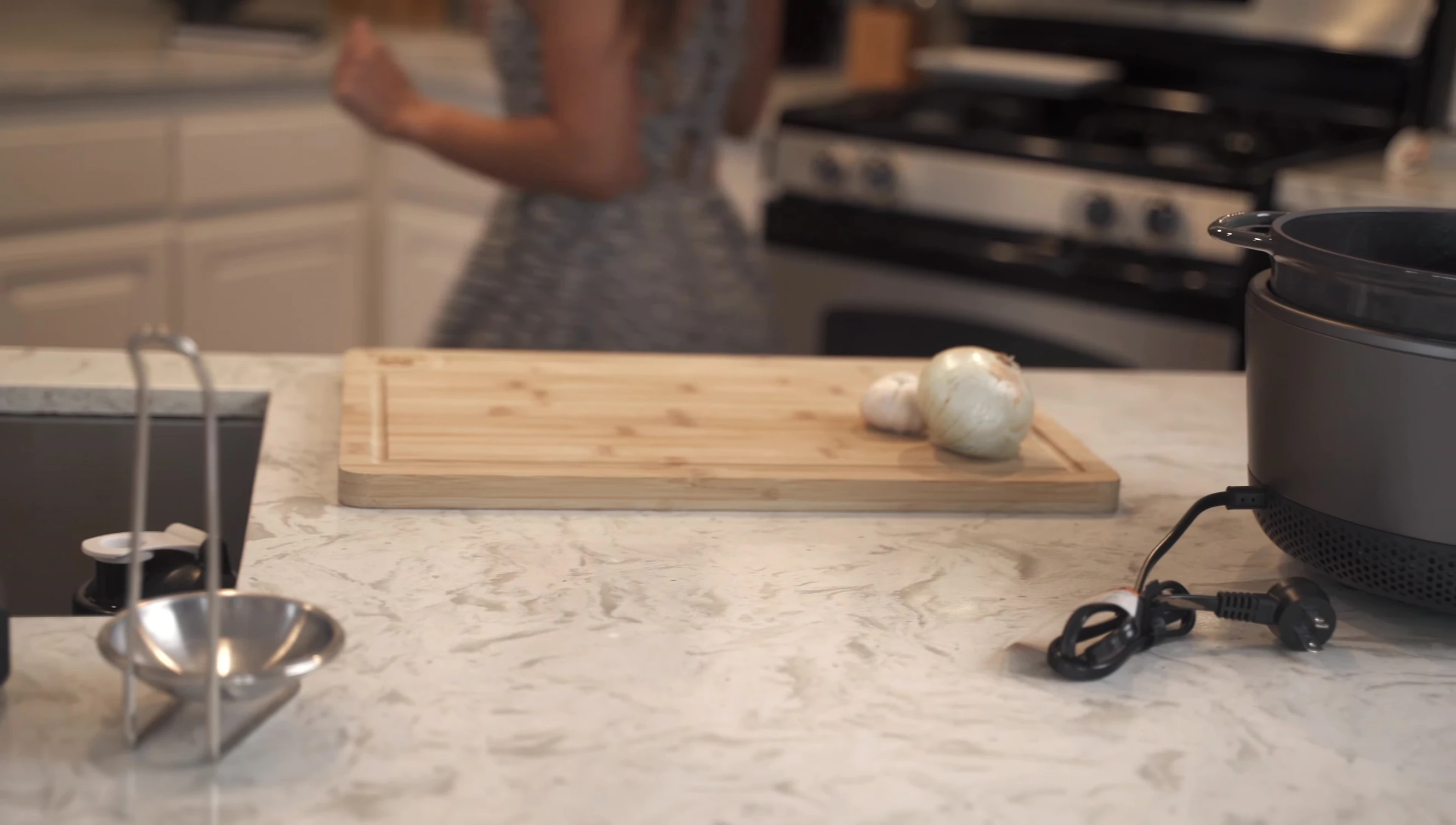 The Musui Kamado on the induction stove, showing even heat distribution