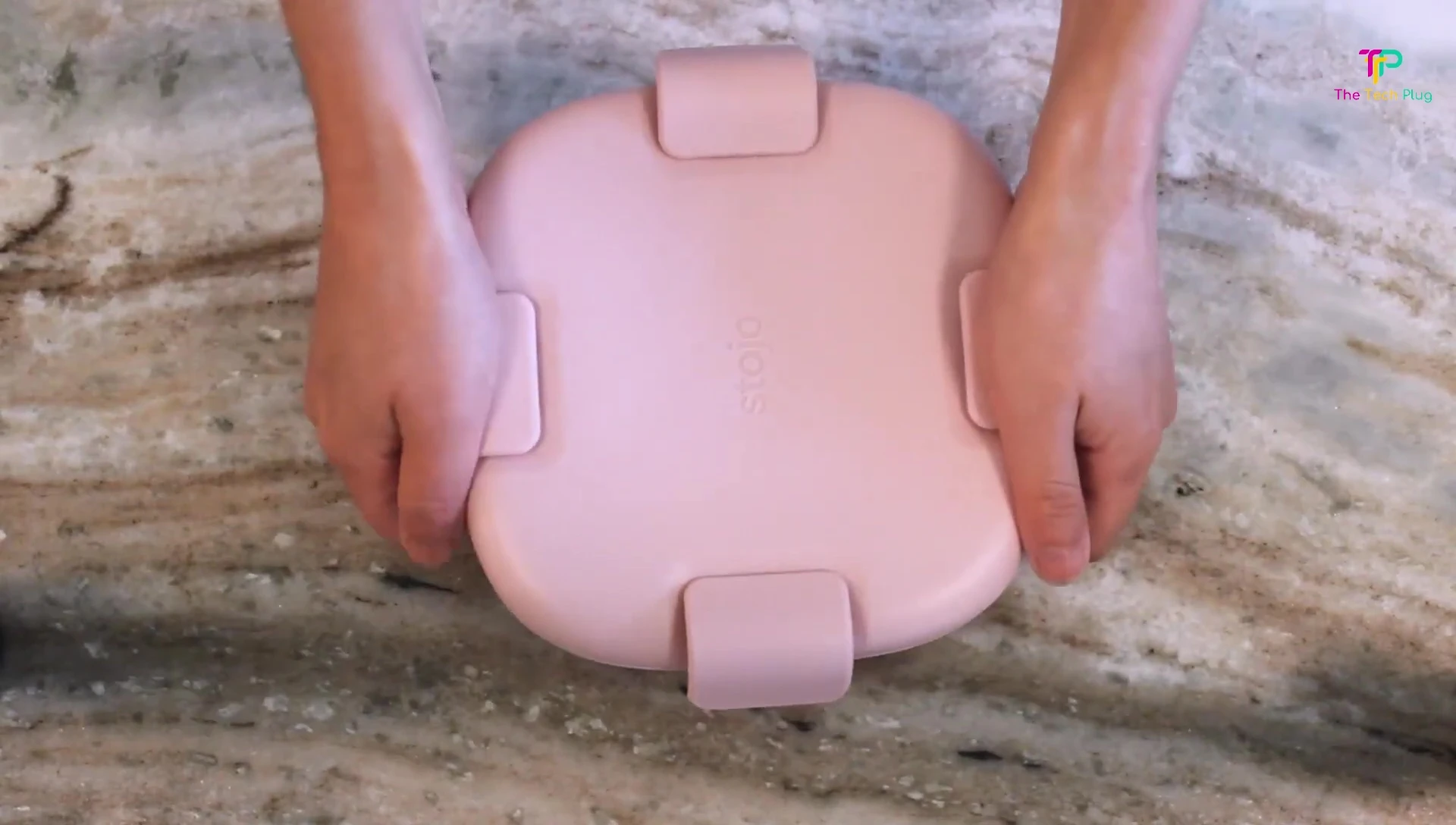 The Stojo Collapsible Box demonstrating its collapsible nature.