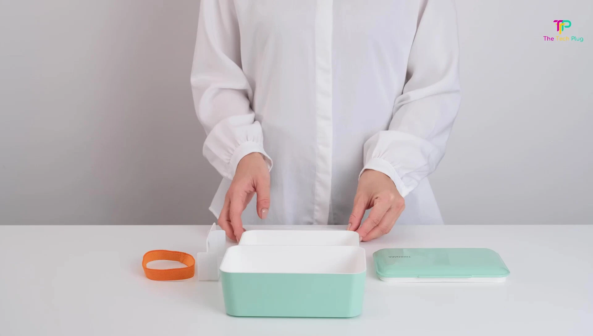 A variety of colors available for the Take Naka Bento.