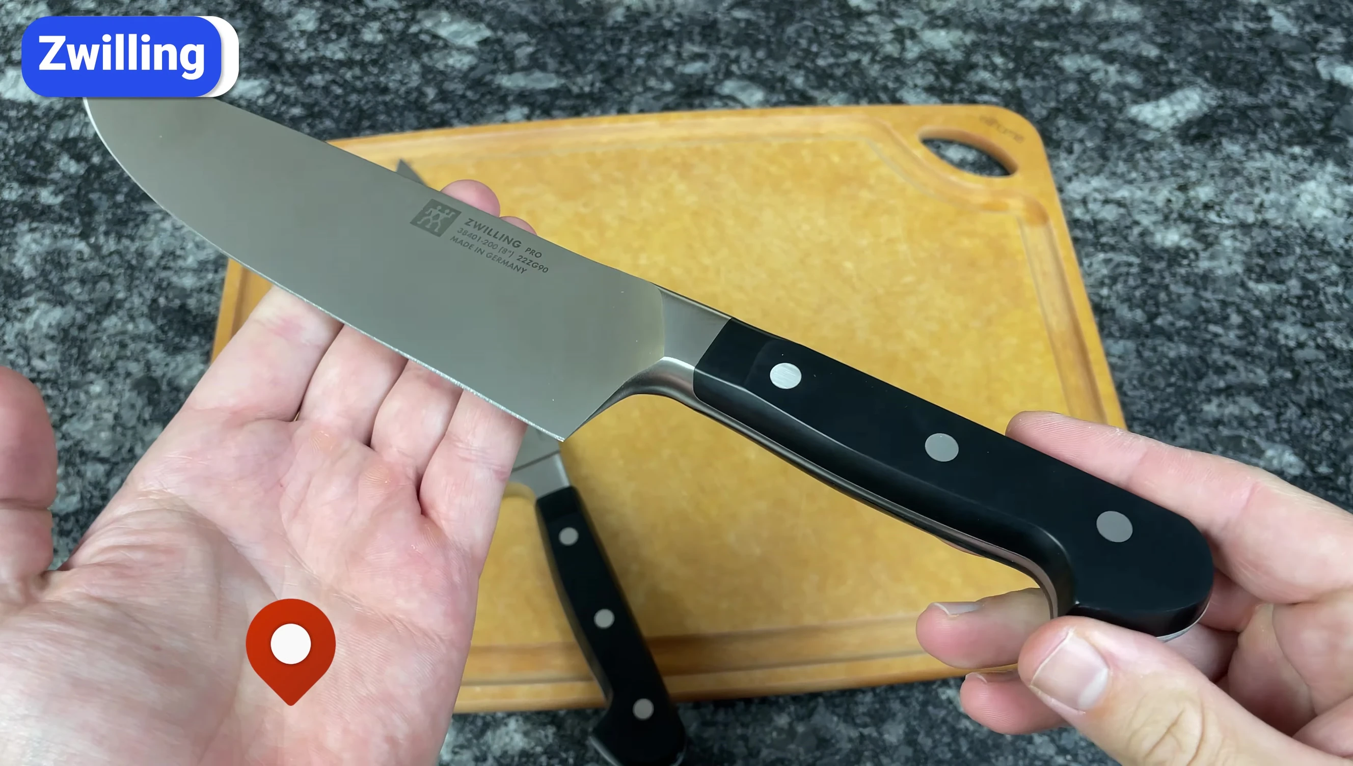 Zwilling logo and knives