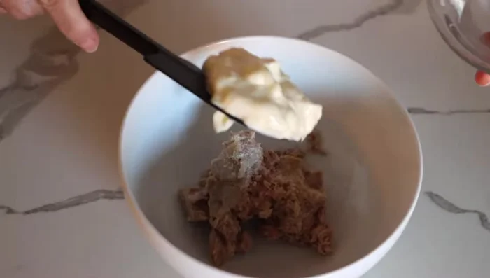 In a bowl, combine canned tuna, salt, and mayonnaise. Mix well. If using regular mayonnaise, add a bit of lemon juice and salt for extra flavor.
