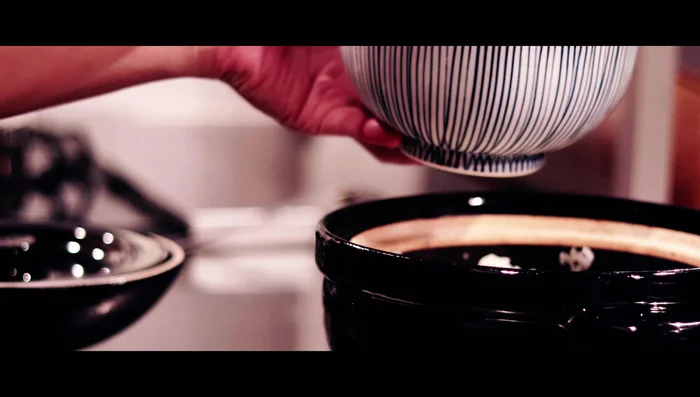Serve: Plate the cooked rice, top with the simmered beef and plenty of broth.
