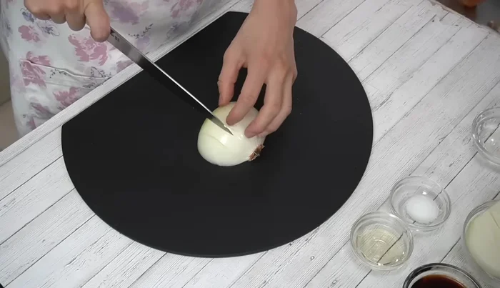 Finely chop onions for the hamburger steak and the sauce.