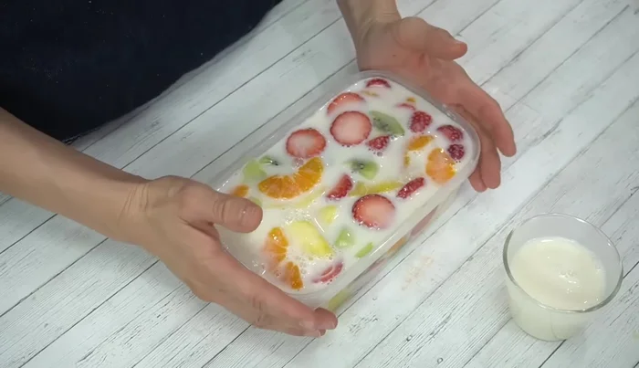 Cover with plastic wrap and refrigerate for 2-3 hours to set.