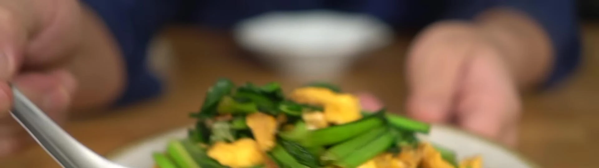 Crispy Komatsuna & Fluffy Egg Stir-fry: A Quick & Easy Japanese Recipe