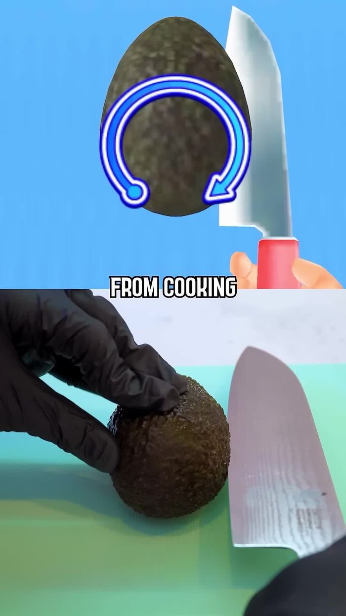 Using a spoon, carefully remove the top layer of the sushi rice (Cooking Mama's method is unusual).