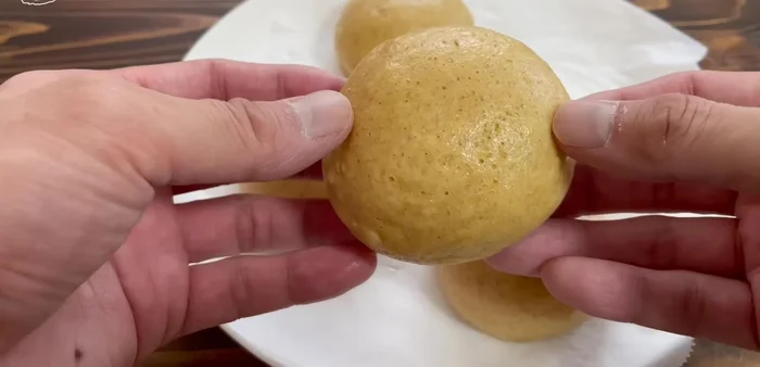Remove and enjoy your fluffy kinako manju!