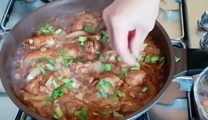 Garnish with chopped spring onions, parsley (or cilantro).