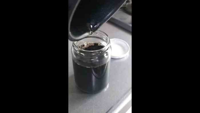 Teriyaki Sauce: Let cool and pour into a sterilized jar for storage. It can be kept in the refrigerator for about a week.