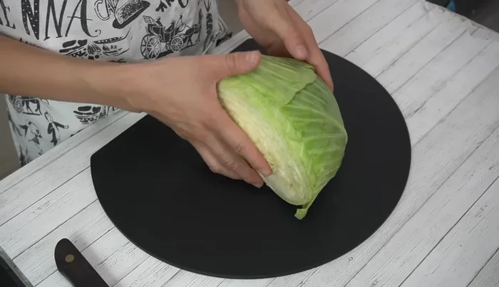 Wash the cabbage surface thoroughly and wipe dry with paper towels. (96.56)
