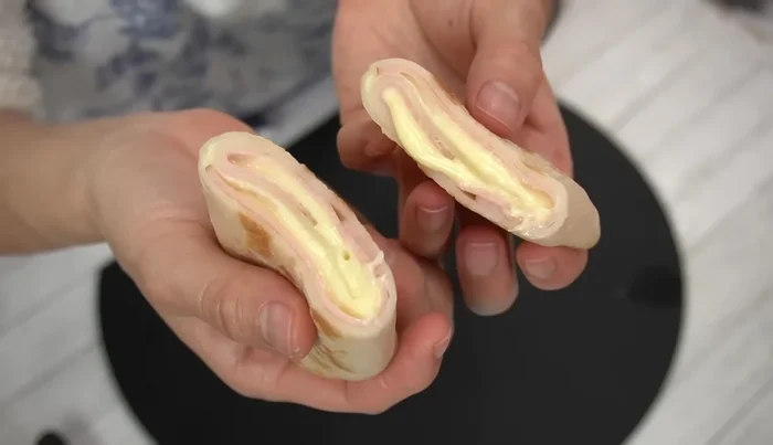 Cut and serve: Cut the burrito in half and serve immediately.