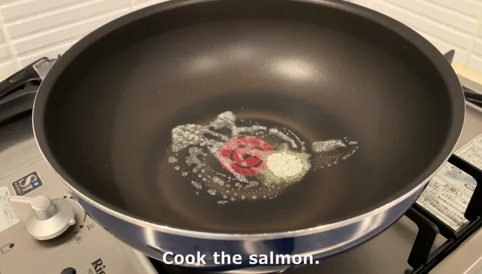 Cook salmon: Pan-fry salmon until crispy. Remove and set aside.