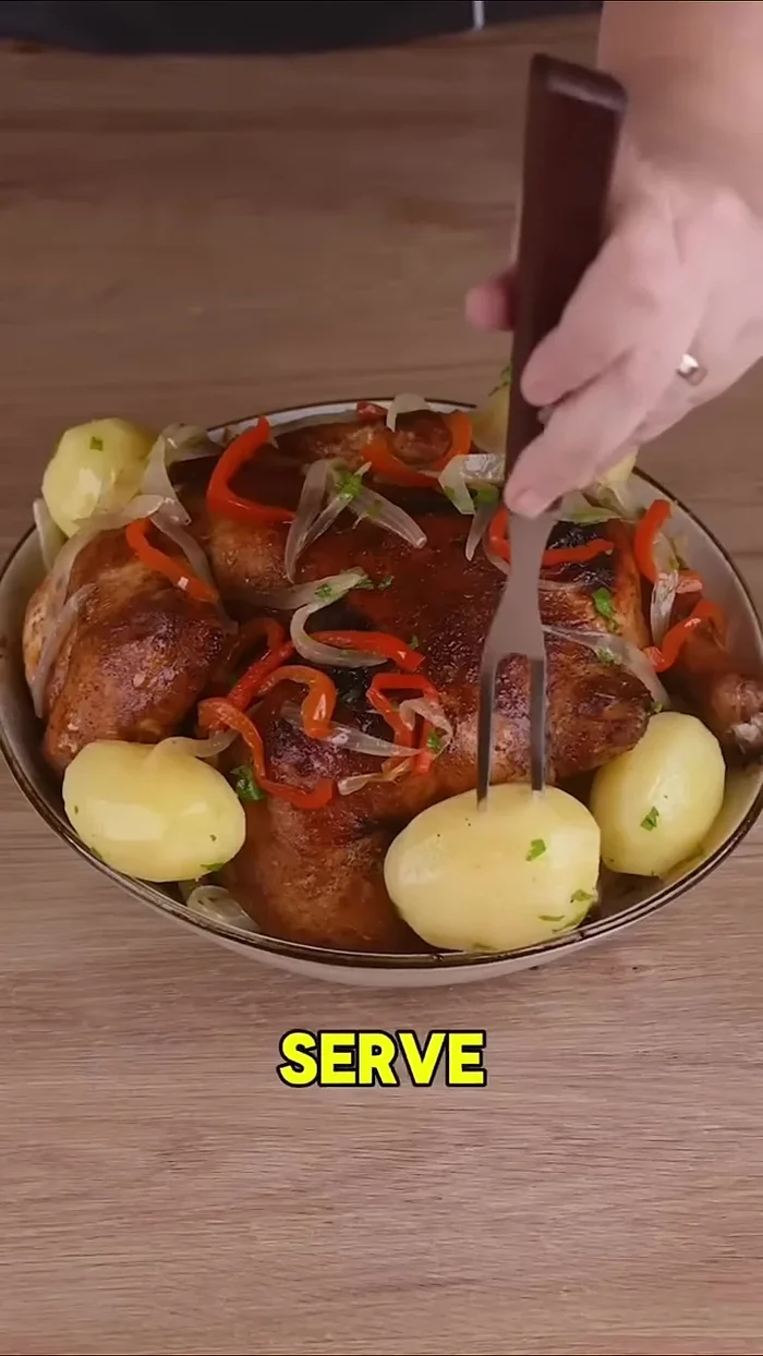 Serve the roasted chicken with the vegetables and squeeze lemon juice on top.