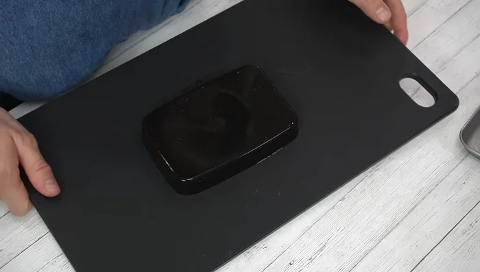 Cut hardened coffee and cafe au lait layers into 1cm cubes.