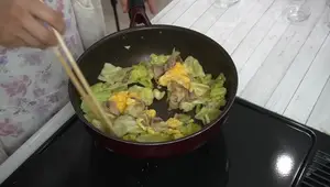 Fluffy Egg Pork & Cabbage Stir-fry: Easy Japanese Recipe