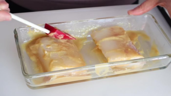 Sprinkle salt all over the cod fillet. Use paper towels to remove excess moisture and refrigerate for 1 hour.