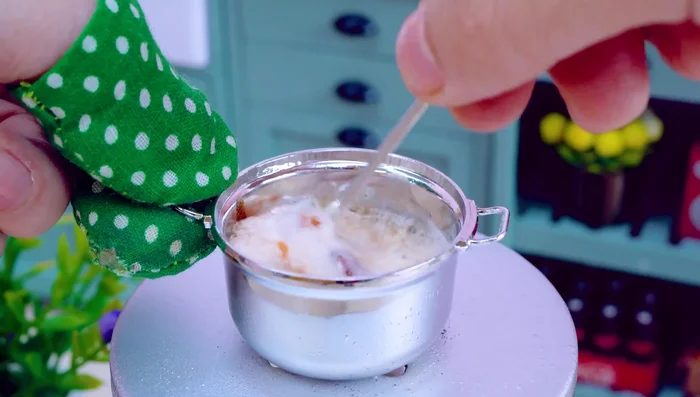 Prepare the sauce: Mix ketchup, sugar, and milk.