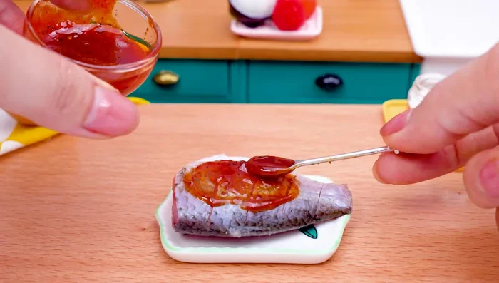 Brush seasoning evenly on fish and wait 15 minutes.