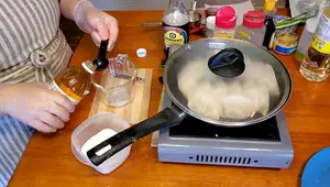 Homemade Japanese Gyoza: A Step-by-Step Guide