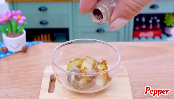 Marinate the snail with salt, pepper, onion, garlic, ginger powder. Marinate for 30 minutes.