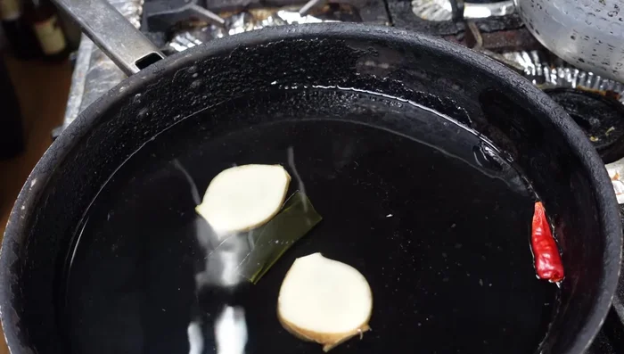 Add Kombu, cheese, ginger, chili pepper, and other seasonings as per your taste.
