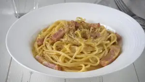 Creamy Carbonara: One-Pan Recipe for Restaurant-Quality Pasta