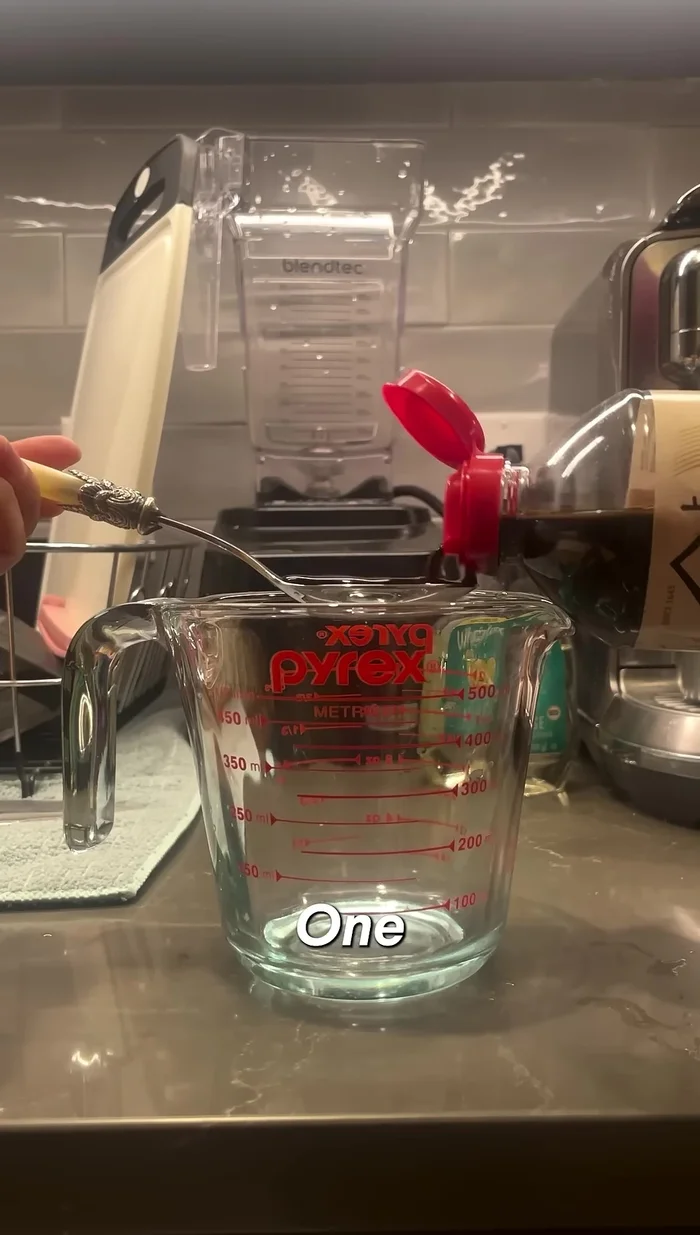 Make the sauce: Combine soy sauce, alulose/sugar, oyster sauce, garlic, and water.