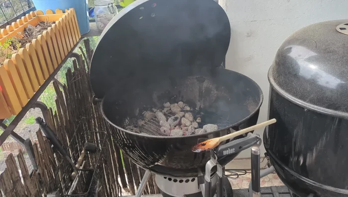 Marinate the skewers for about half an hour.