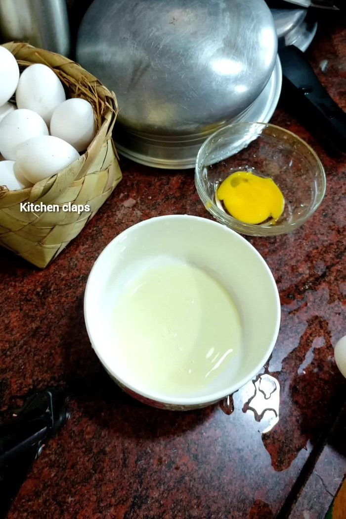 Beat the egg whites for about seven minutes until they form a fluffy cloud.