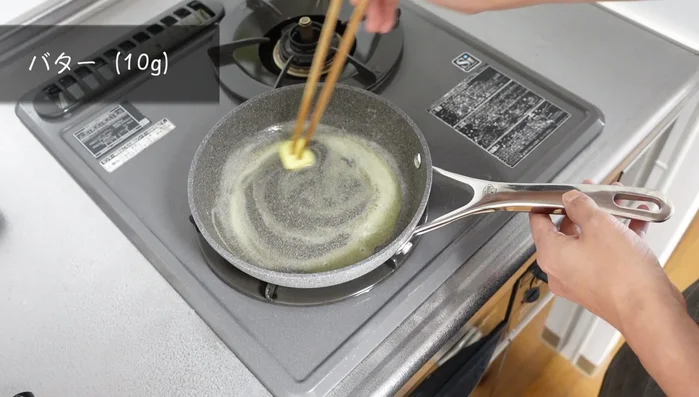 Prepare corn on skewers. Use some corn cobs to hold the corn together.