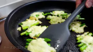 Crispy Baked Asparagus with Cheese: No Boiling Needed!