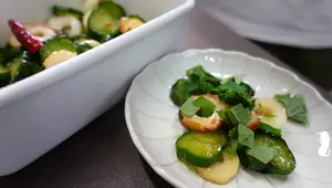 Spicy Pickled Cucumbers & Chikuwa: A Crunchy, Flavorful Recipe