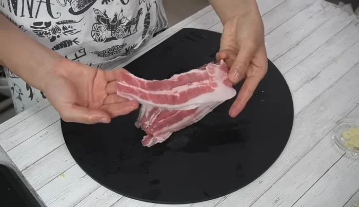 Cut the pork belly into desired sized pieces.