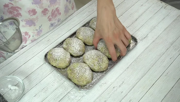 Lightly coat croquettes in flour, then dip in batter, and finally coat thoroughly with breadcrumbs.