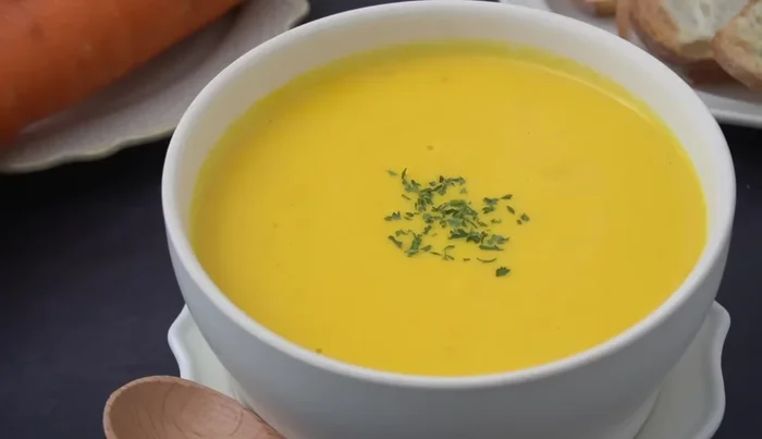 Serve in a bowl. Garnish with parsley, if desired.