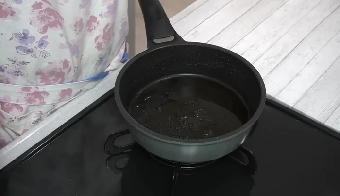 In the same frying pan used to sear the beef, combine grated onions, soy sauce, sake, sugar, vinegar, and lemon juice. Stir well.