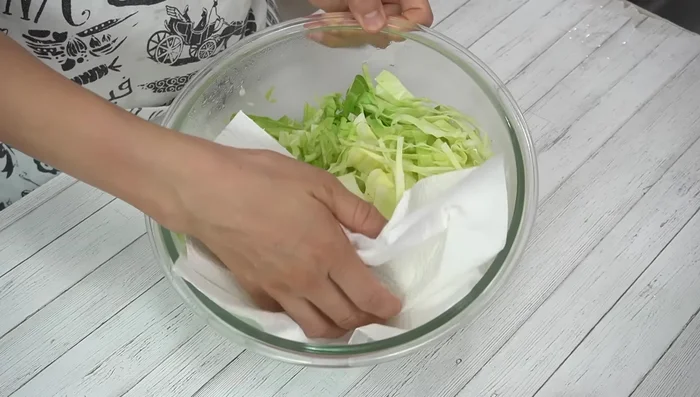 Remove from microwave, wipe off excess moisture, and let cool for 2-3 minutes.